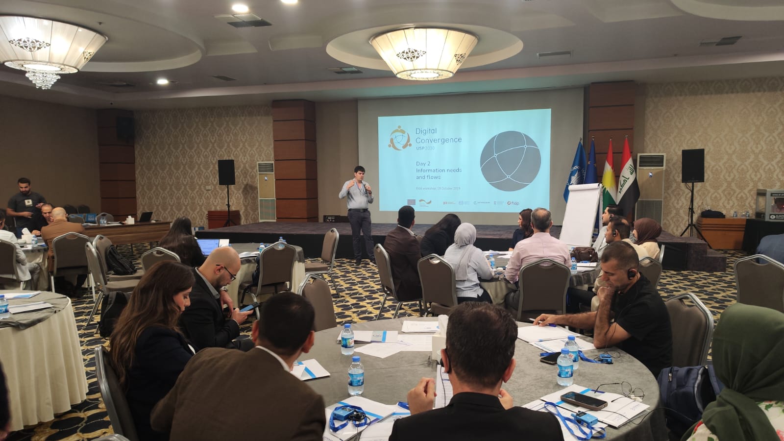 Thomas Byrnes facilitating a session on information needs and flows in Erbil